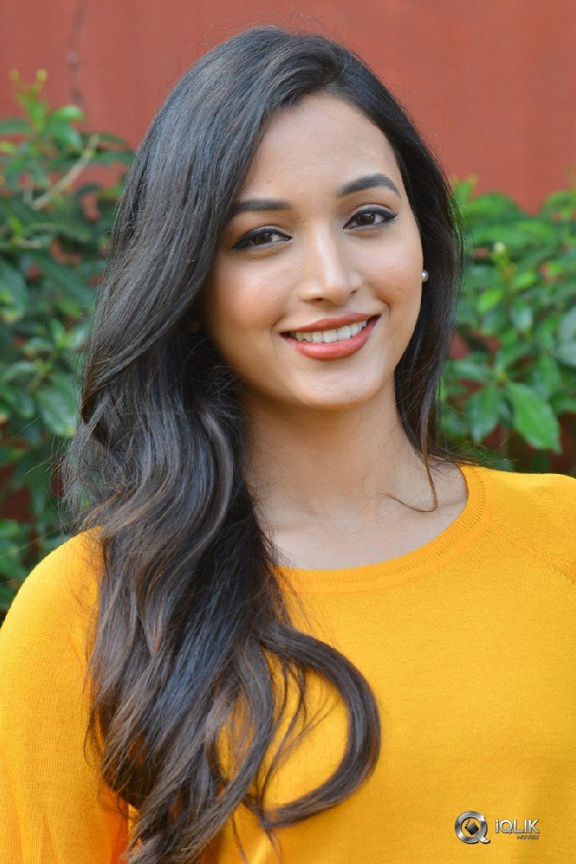 Srinidhi-Shetty-New-Photos